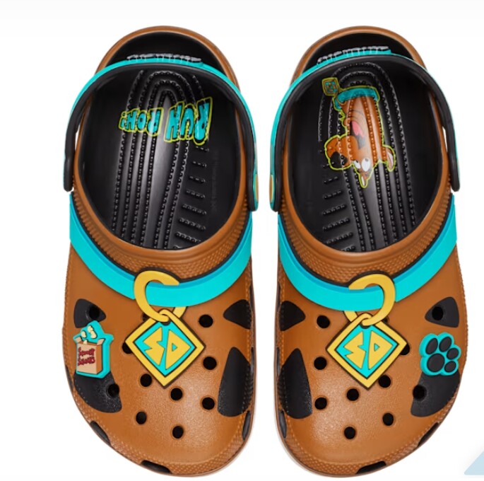 crocs nearby